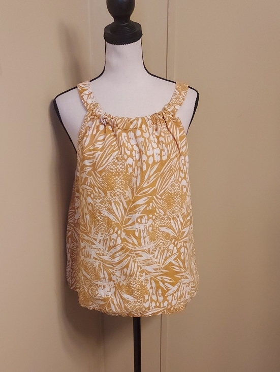 Christian Siriano Tops - Christian Siriano Yellow and White Printed Tank Top